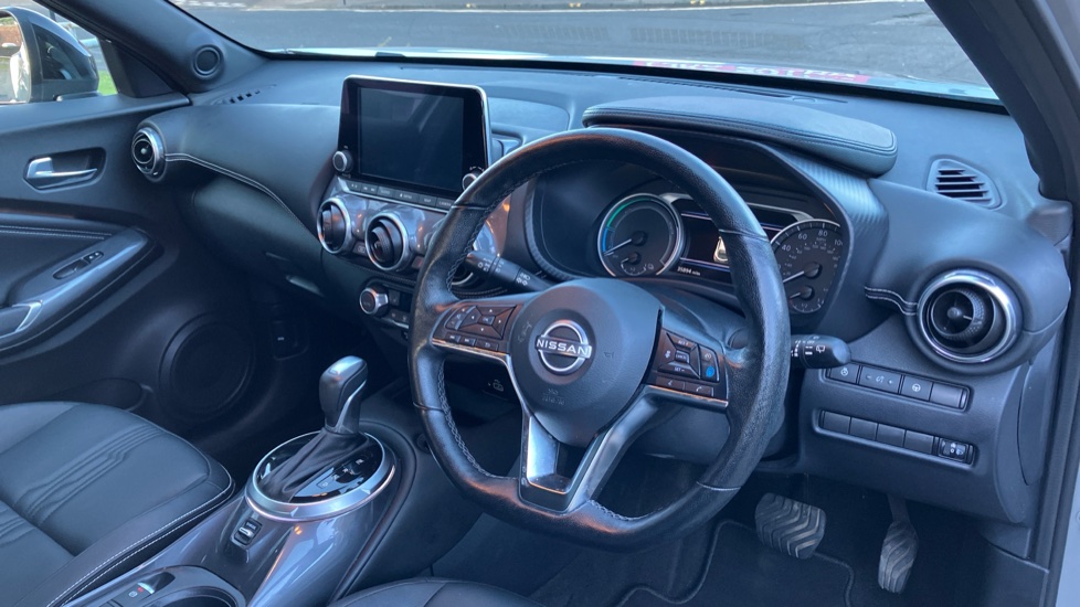 Nissan Juke 1.6 Hybrid Tekna 5dr Auto Hybrid Hatchback - Image 11
