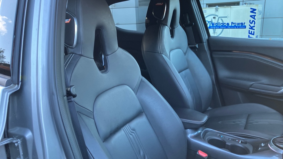 Nissan Juke 1.6 Hybrid Tekna 5dr Auto Hybrid Hatchback - Image 28