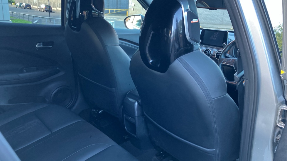 Nissan Juke 1.6 Hybrid Tekna 5dr Auto Hybrid Hatchback - Image 33