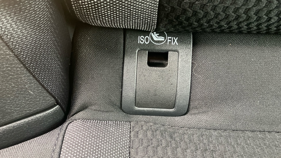 Nissan Qashqai 1.3 DiG-T Acenta Premium 5dr Petrol Hatchback - Image 32