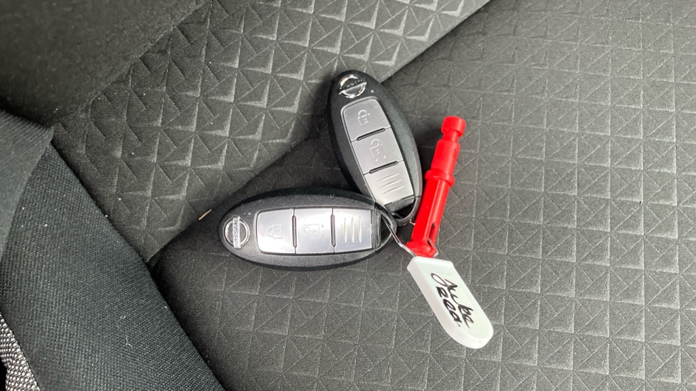 Nissan Juke 1.0 DiG-T 114 N-Connecta 5dr Petrol Hatchback - Image 20