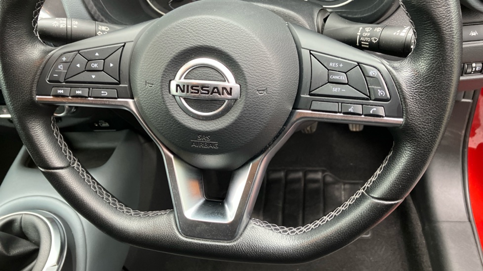 Nissan Juke 1.0 DiG-T 114 N-Connecta 5dr Petrol Hatchback - Image 41