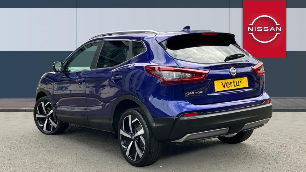 Nissan Qashqai 1.3 DiG-T 160 Tekna 5dr DCT Petrol Hatchback - Image 2