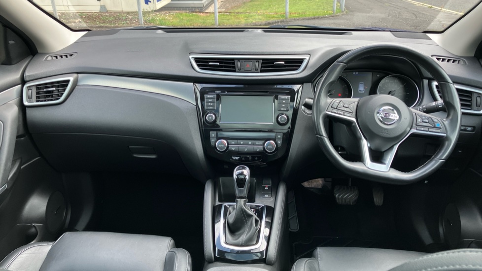 Nissan Qashqai 1.3 DiG-T 160 Tekna 5dr DCT Petrol Hatchback - Image 10