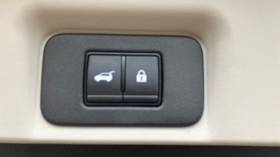 Nissan ARIYA 225kW Advance 87kWh 22kWCh 5dr e-4ORCE Auto Electric Hatchback - Image 39