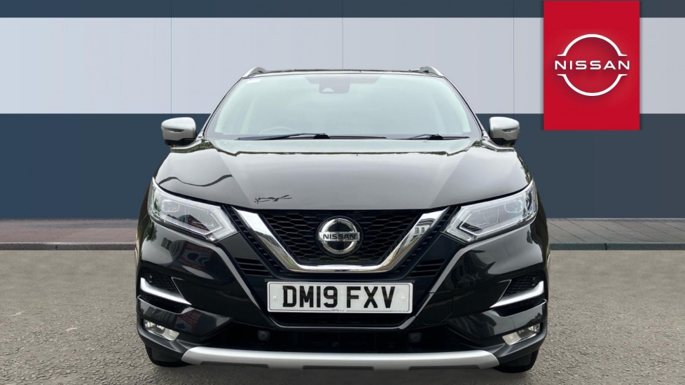 Nissan Qashqai 1.3 DiG-T N-Motion 5dr Petrol Hatchback - Image 3
