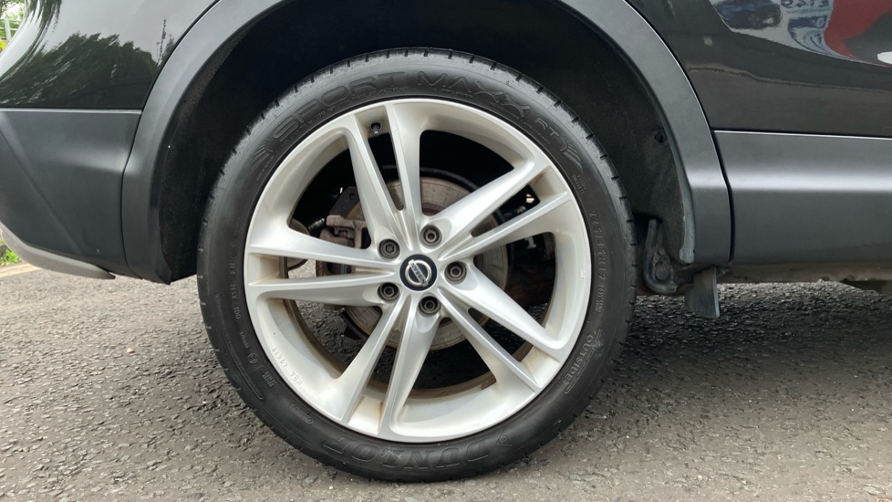 Nissan Qashqai 1.3 DiG-T N-Motion 5dr Petrol Hatchback - Image 7