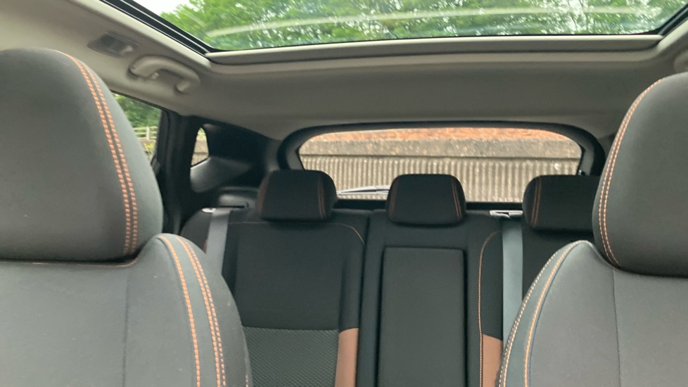 Nissan Qashqai 1.3 DiG-T N-Motion 5dr Petrol Hatchback - Image 15
