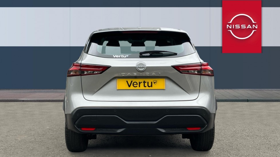 Nissan Qashqai 1.3 DiG-T MH Acenta Premium 5dr Petrol Hatchback - Image 6