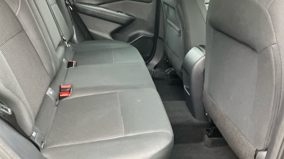 Nissan Qashqai 1.3 DiG-T MH Acenta Premium 5dr Petrol Hatchback - Image 16