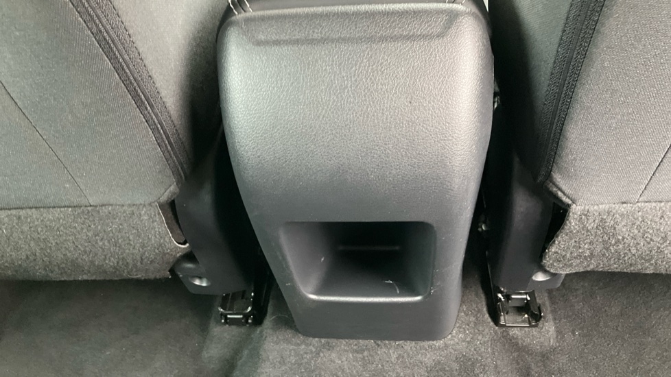 Nissan Qashqai 1.3 DiG-T MH Acenta Premium 5dr Petrol Hatchback - Image 31