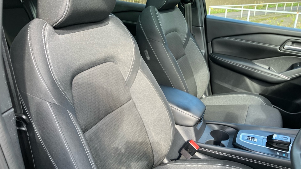 Nissan Qashqai 1.5 E-Power N-Connecta 5dr Auto Hybrid Hatchback - Image 28