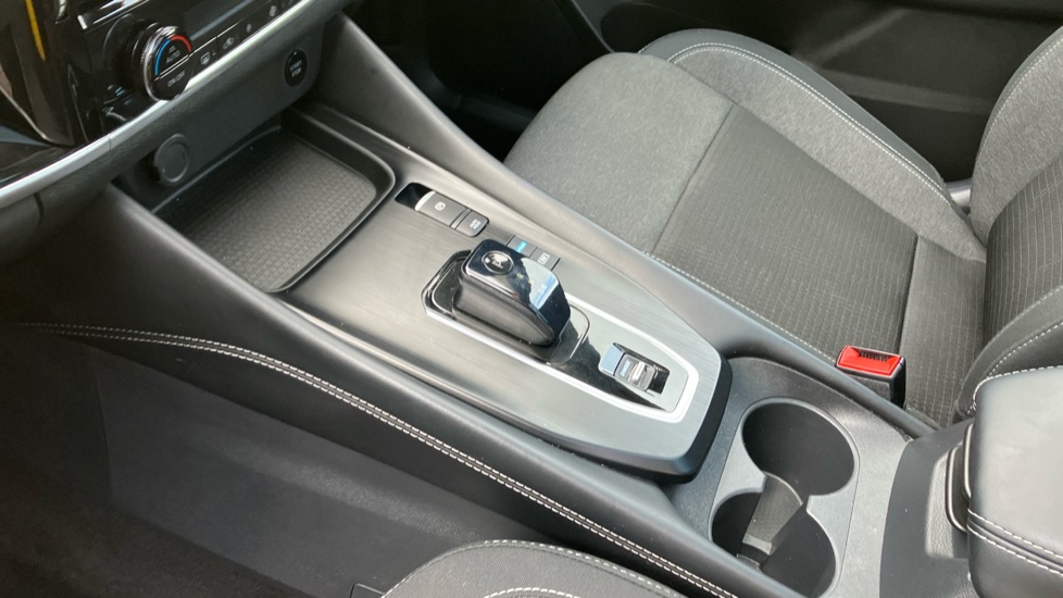 Nissan Qashqai 1.5 E-Power N-Connecta 5dr Auto Hybrid Hatchback - Image 13