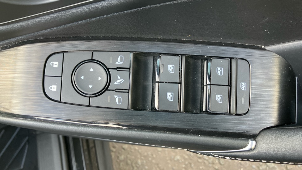 Nissan Qashqai 1.5 E-Power N-Connecta 5dr Auto Hybrid Hatchback - Image 30