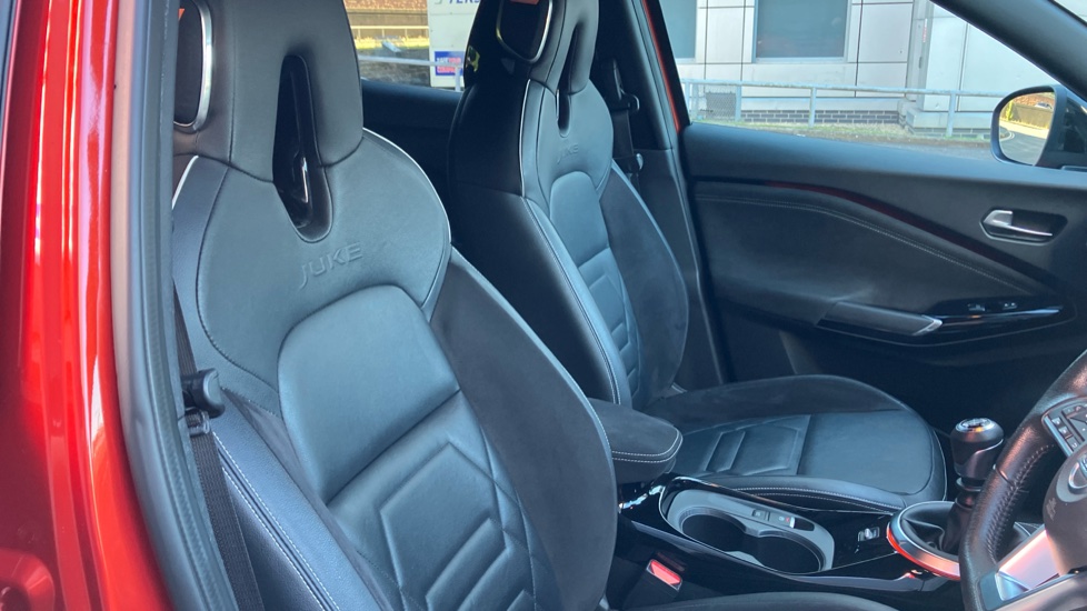 Nissan Juke 1.0 DiG-T Tekna+ 5dr Petrol Hatchback - Image 27