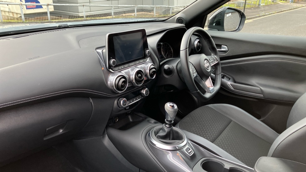 Nissan Juke 1.0 DiG-T 114 N-Connecta 5dr Petrol Hatchback - Image 9