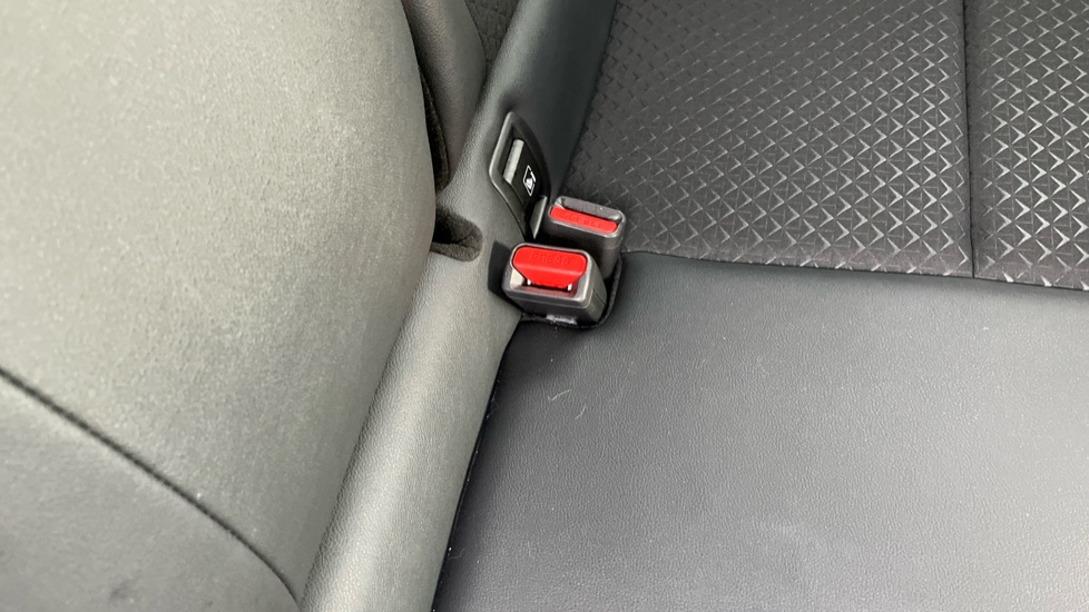 Nissan Juke 1.0 DiG-T 114 N-Connecta 5dr Petrol Hatchback - Image 17