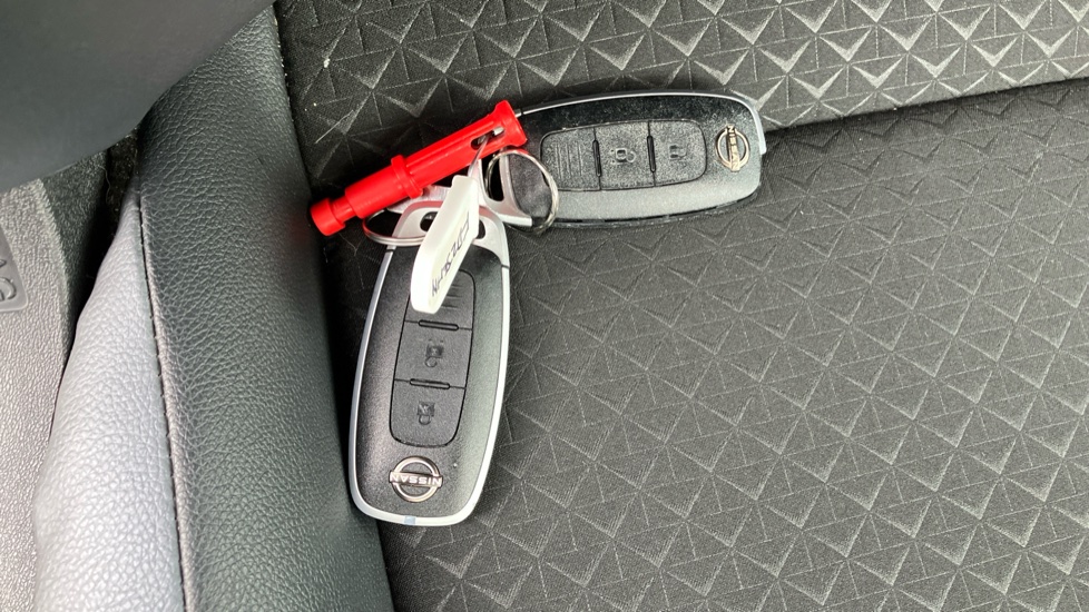 Nissan Juke 1.0 DiG-T 114 N-Connecta 5dr Petrol Hatchback - Image 20