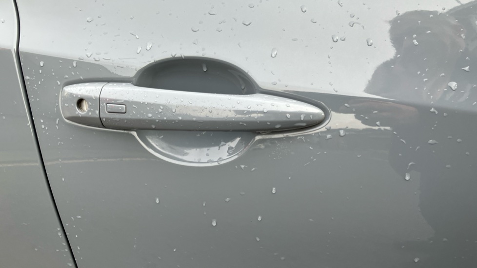 Nissan Juke 1.0 DiG-T 114 N-Connecta 5dr Petrol Hatchback - Image 23