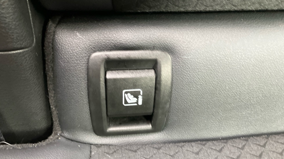 Nissan Juke 1.0 DiG-T 114 N-Connecta 5dr Petrol Hatchback - Image 32