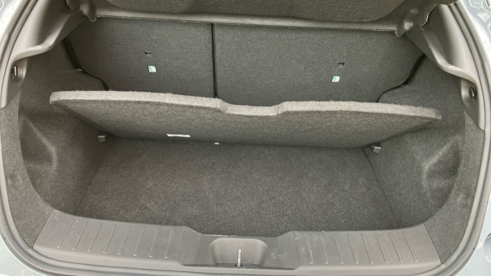 Nissan Juke 1.0 DiG-T 114 N-Connecta 5dr Petrol Hatchback - Image 35