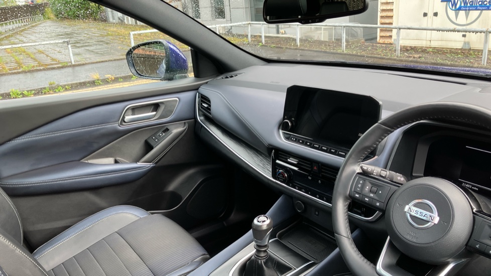 Nissan Qashqai 1.3 DiG-T MH Tekna 5dr Petrol Hatchback - Image 14