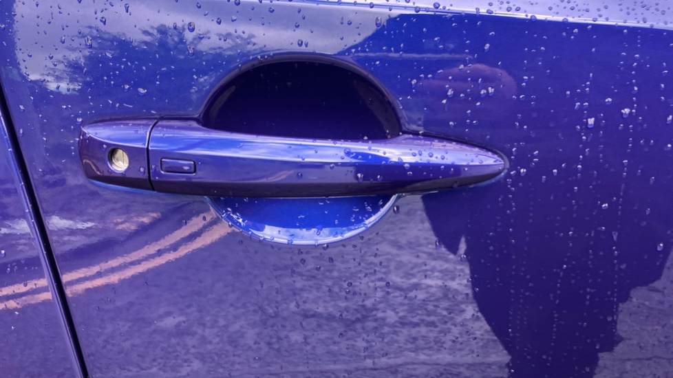 Nissan Qashqai 1.3 DiG-T MH Tekna 5dr Petrol Hatchback - Image 23