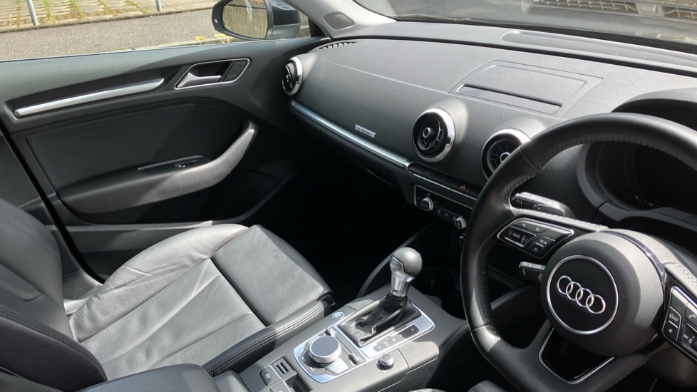 Audi A3 40 e-tron 5dr S Tronic Hatchback - Image 14