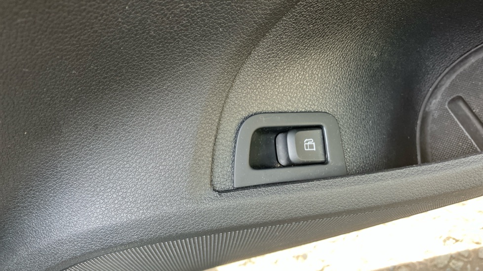 Audi A3 40 e-tron 5dr S Tronic Hatchback - Image 29