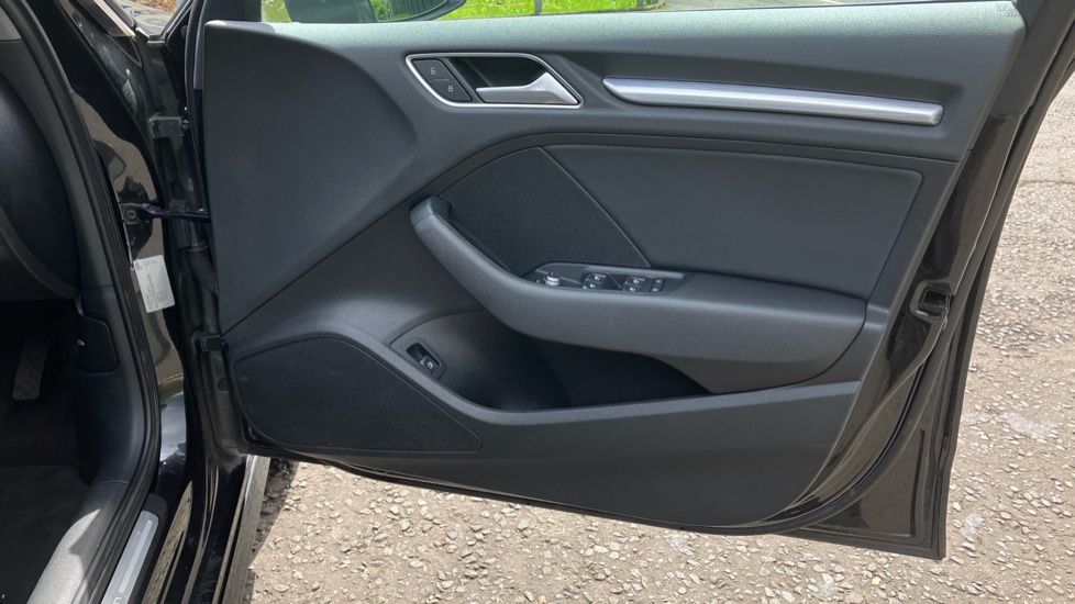 Audi A3 40 e-tron 5dr S Tronic Hatchback - Image 30
