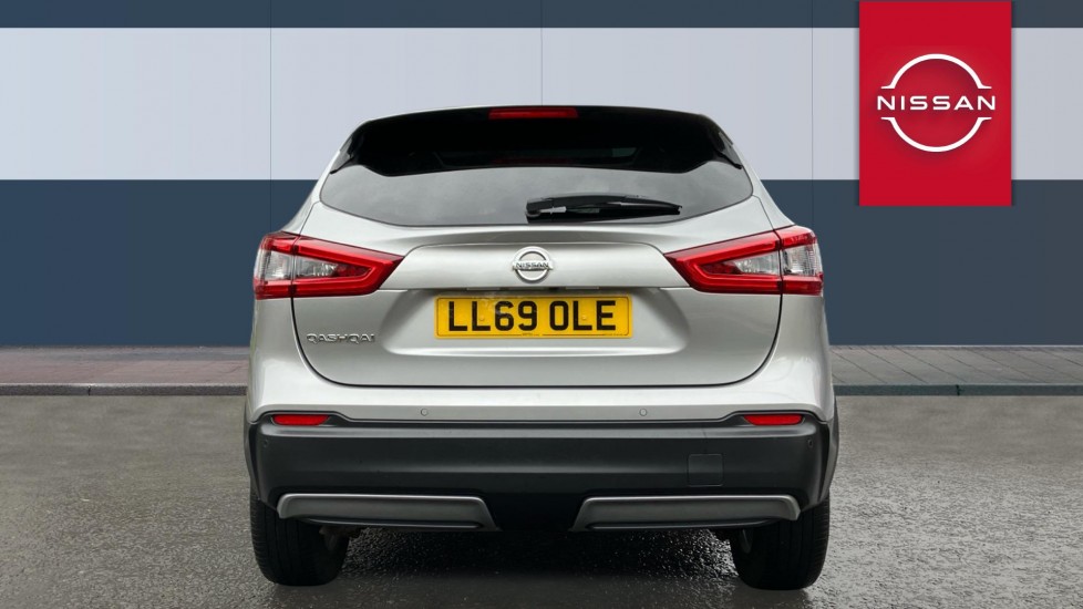 Nissan Qashqai 1.3 DiG-T 160 N-Connecta 5dr DCT [Glass Roof Pack] Petrol Hatchback - Image 6