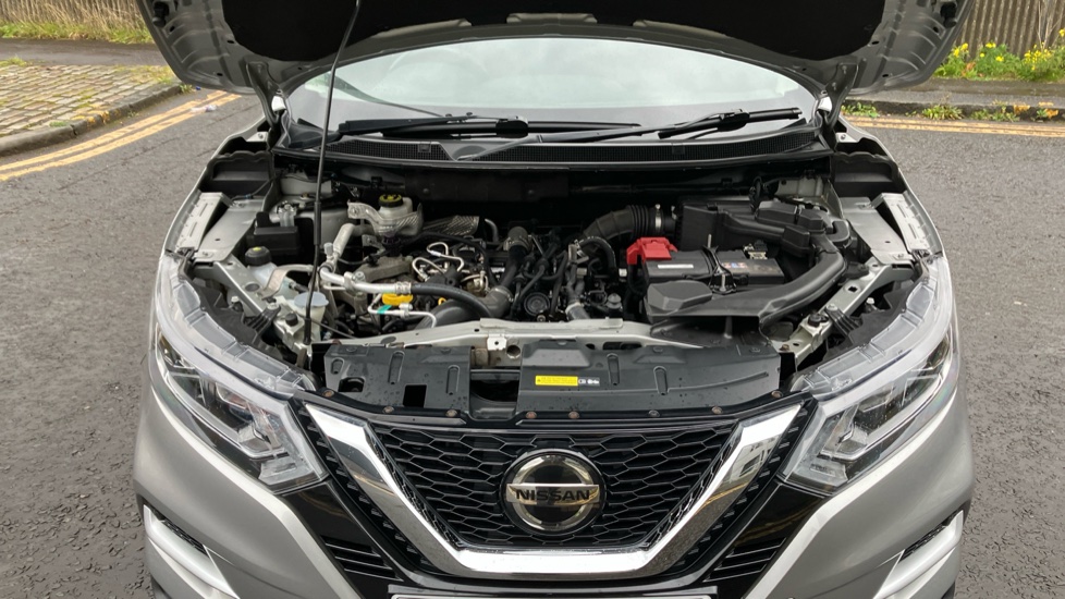 Nissan Qashqai 1.3 DiG-T 160 N-Connecta 5dr DCT [Glass Roof Pack] Petrol Hatchback - Image 8