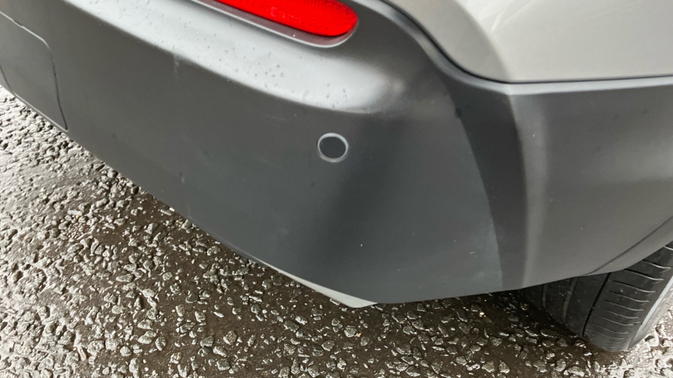 Nissan Qashqai 1.3 DiG-T 160 N-Connecta 5dr DCT [Glass Roof Pack] Petrol Hatchback - Image 25