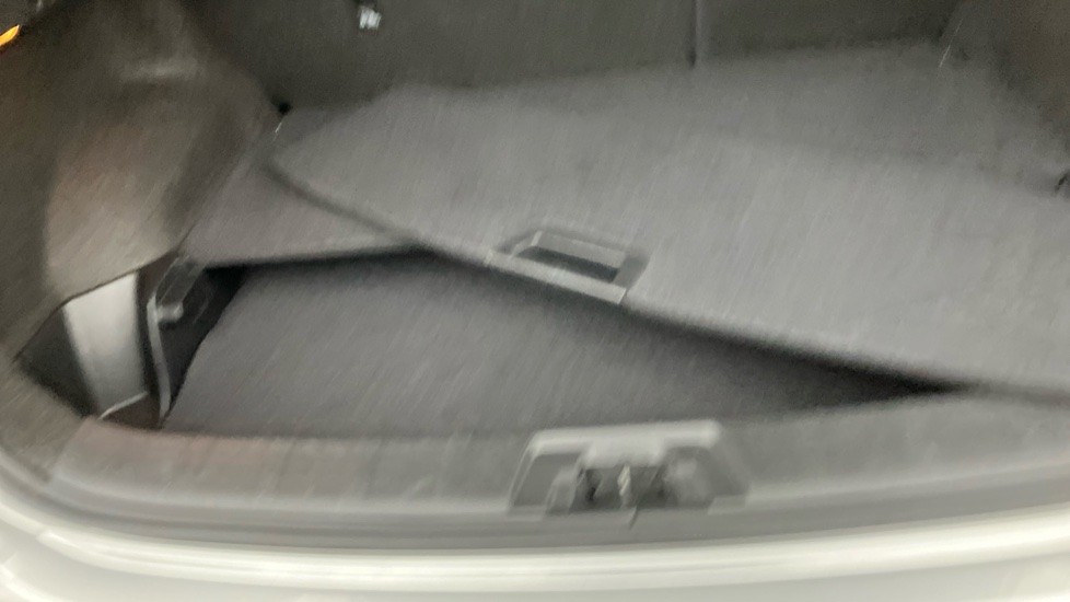 Nissan Qashqai 1.3 DiG-T 160 N-Connecta 5dr DCT [Glass Roof Pack] Petrol Hatchback - Image 37