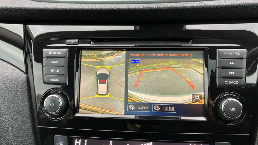 Nissan Qashqai 1.3 DiG-T 160 N-Connecta 5dr DCT [Glass Roof Pack] Petrol Hatchback - Image 45