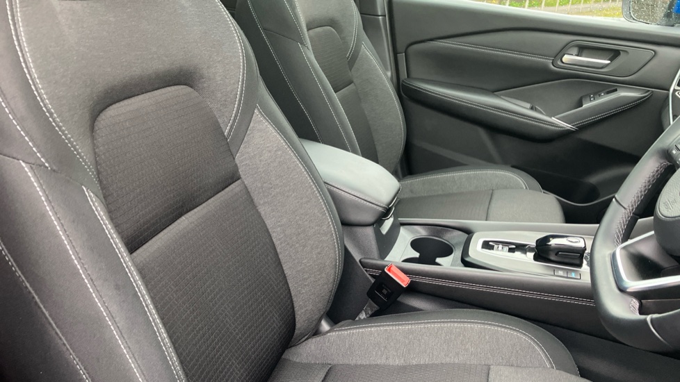 Nissan Qashqai 1.5 E-Power N-Connecta 5dr Auto Hybrid Hatchback - Image 32