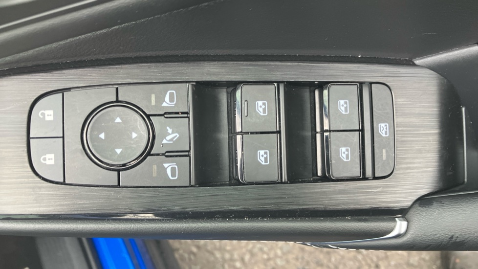 Nissan Qashqai 1.5 E-Power N-Connecta 5dr Auto Hybrid Hatchback - Image 34