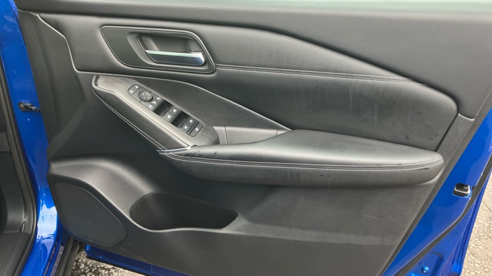 Nissan Qashqai 1.5 E-Power N-Connecta 5dr Auto Hybrid Hatchback - Image 35