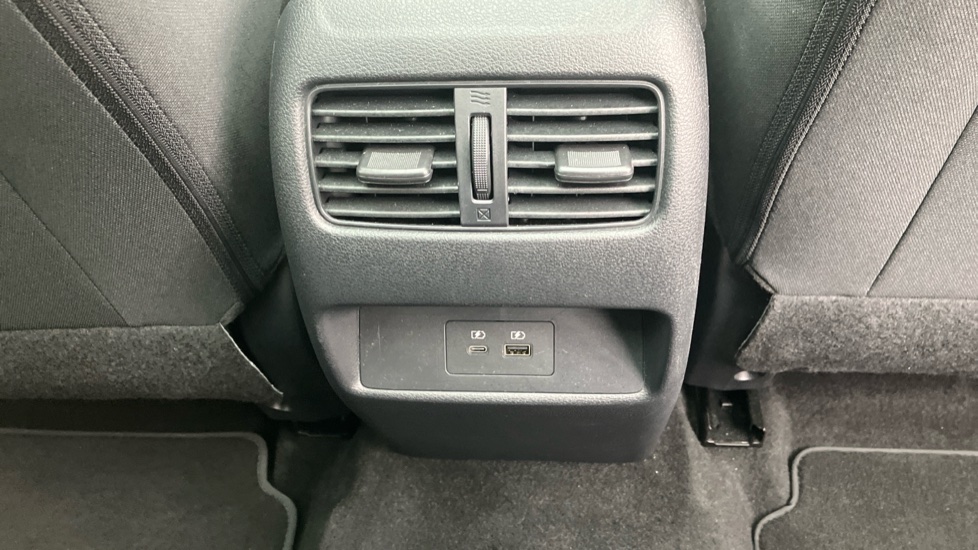 Nissan Qashqai 1.5 E-Power N-Connecta 5dr Auto Hybrid Hatchback - Image 39