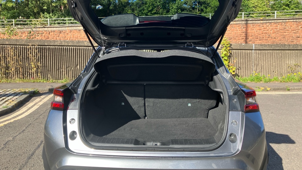 Nissan Juke 1.6 Hybrid N-Connecta 5dr Auto Hybrid Hatchback - Image 4