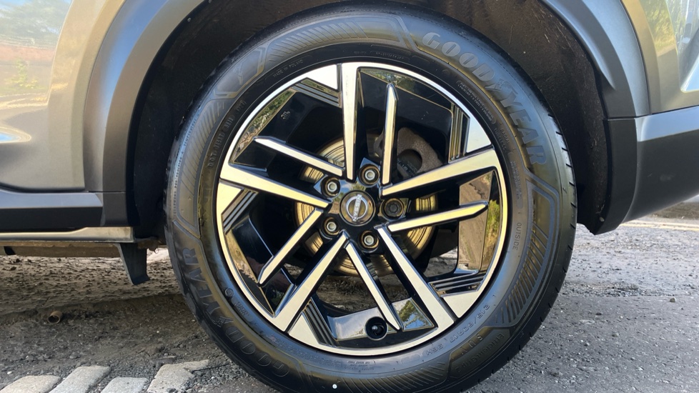 Nissan Juke 1.6 Hybrid N-Connecta 5dr Auto Hybrid Hatchback - Image 7