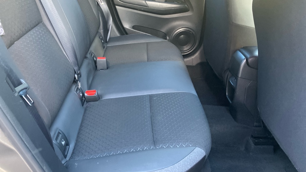 Nissan Juke 1.6 Hybrid N-Connecta 5dr Auto Hybrid Hatchback - Image 16
