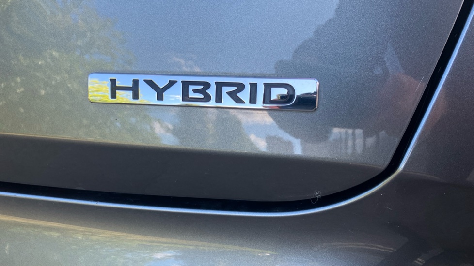 Nissan Juke 1.6 Hybrid N-Connecta 5dr Auto Hybrid Hatchback - Image 27