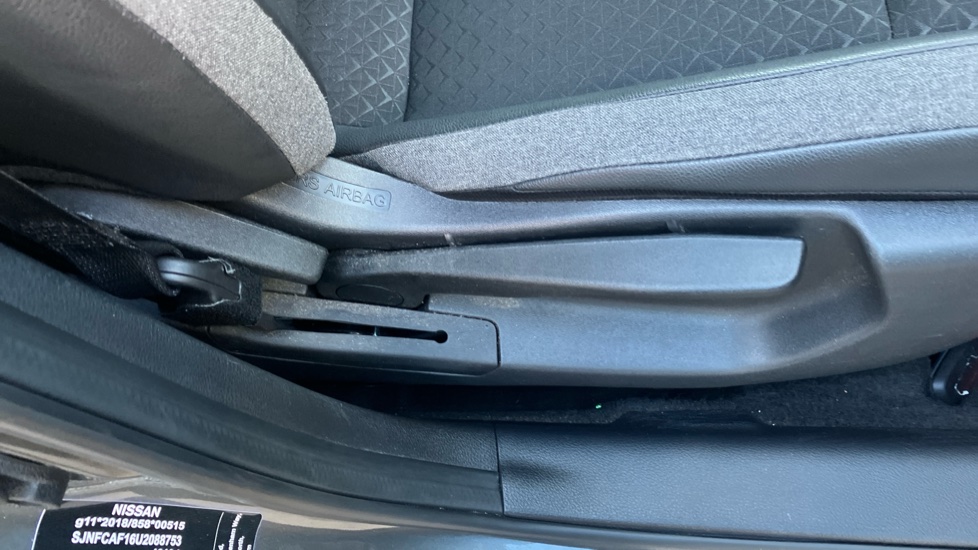 Nissan Juke 1.6 Hybrid N-Connecta 5dr Auto Hybrid Hatchback - Image 29