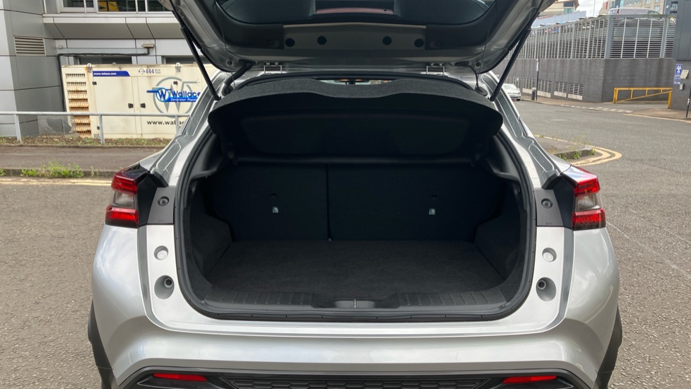 Nissan Juke 1.0 DiG-T 114 N-Connecta 5dr DCT Petrol Hatchback - Image 4
