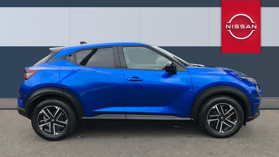 Nissan Juke 1.0 DiG-T N-Connecta 5dr DCT Petrol Hatchback - Image 5