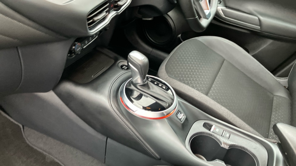 Nissan Juke 1.0 DiG-T N-Connecta 5dr DCT Petrol Hatchback - Image 13