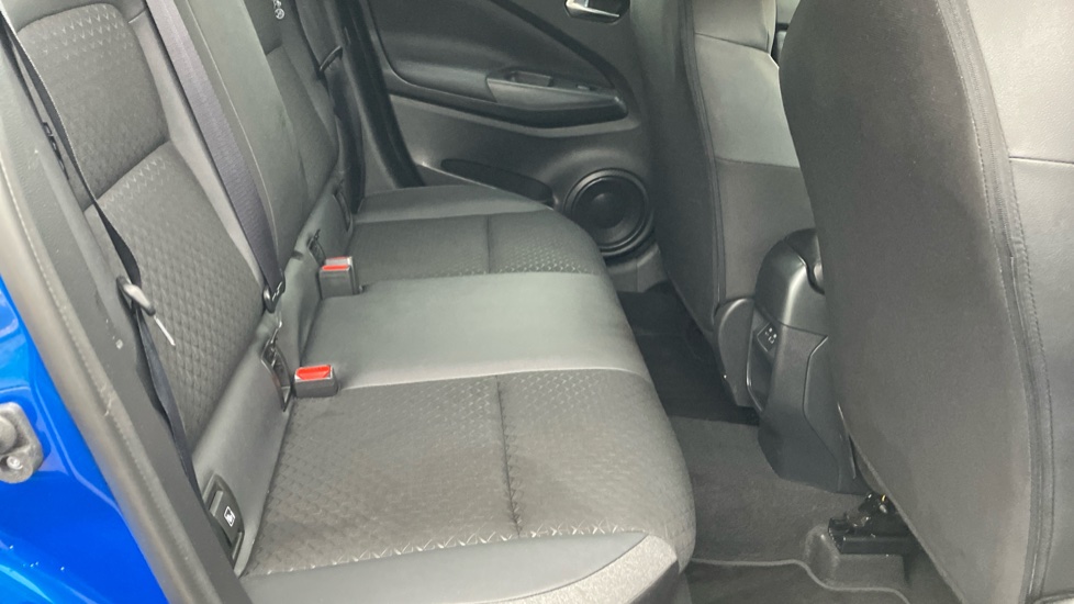 Nissan Juke 1.0 DiG-T N-Connecta 5dr DCT Petrol Hatchback - Image 16