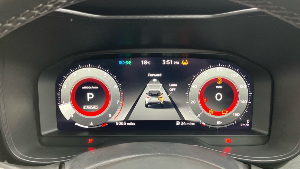 Nissan Juke 1.0 DiG-T N-Connecta 5dr DCT Petrol Hatchback - Image 18