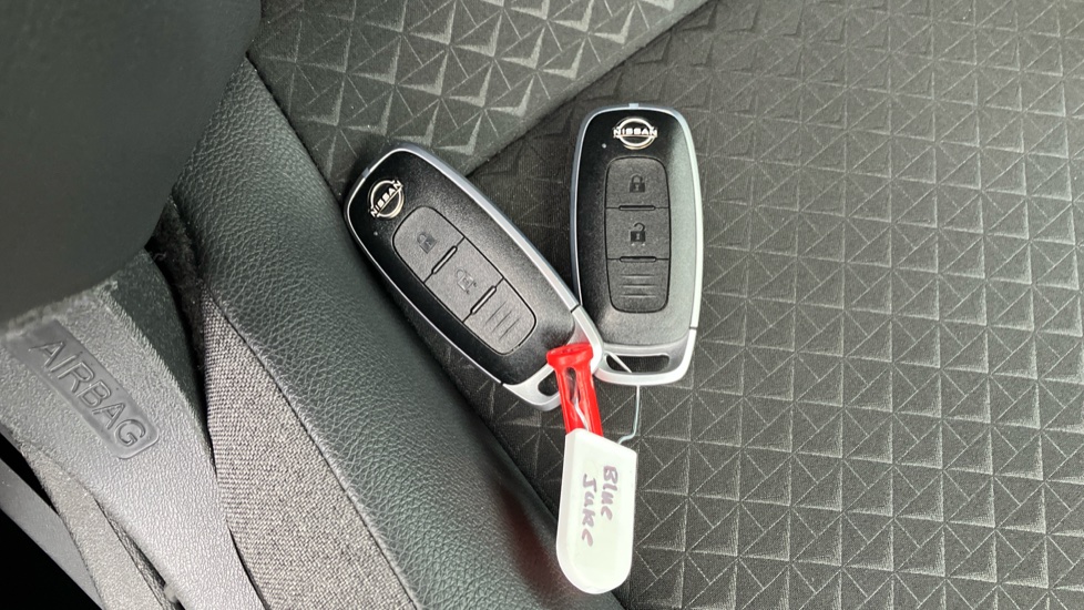 Nissan Juke 1.0 DiG-T N-Connecta 5dr DCT Petrol Hatchback - Image 20